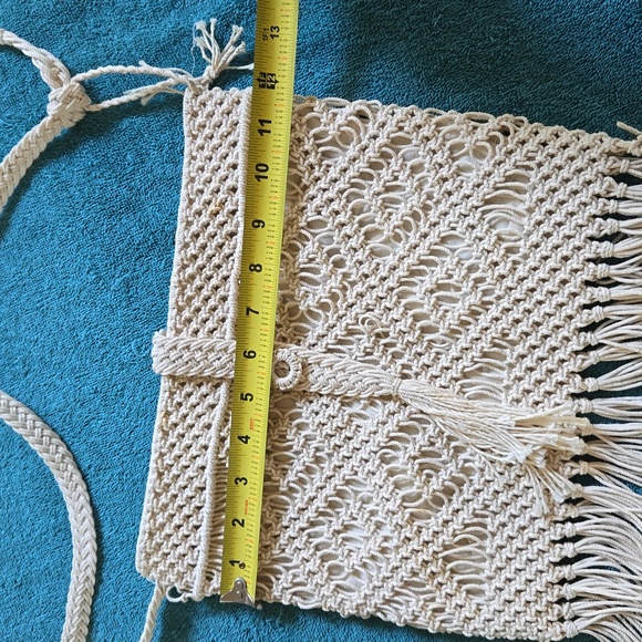 Beige Crochet Macrame Jute Shoulder Bag EUC 12" x 9-1/2" - Picture 7 of 13